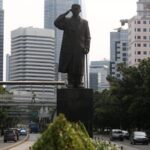 Duh! Patung Jenderal Sudirman Korban Vandalisme, Bagian Tangan Dicoret-coret