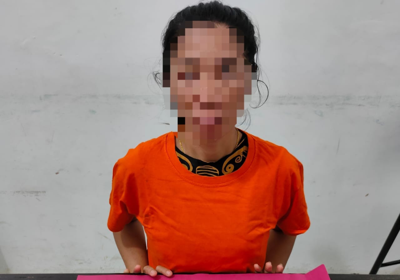 Makjang! IRT Cantik Warga Inhil Riau Dagang Sabu di Rumahnya