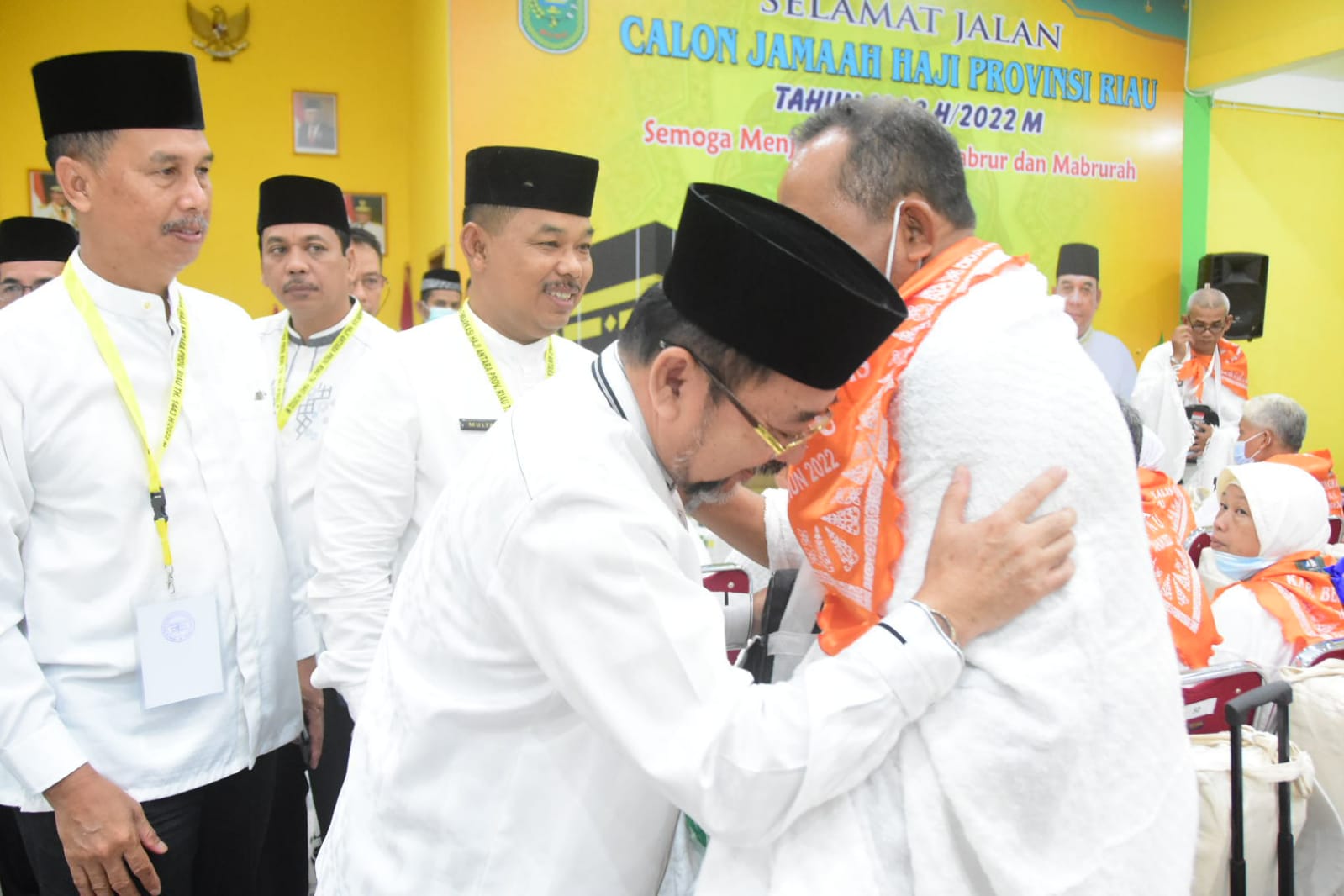 Sekda Bustami Minta 134 CJH Doakan Bengkalis, Lepas Jemaah di EHA Pekanbaru