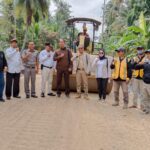 Peninjauan pengerjaan jalan Tanjungsamak-Repan Kepulauan Meranti Riau