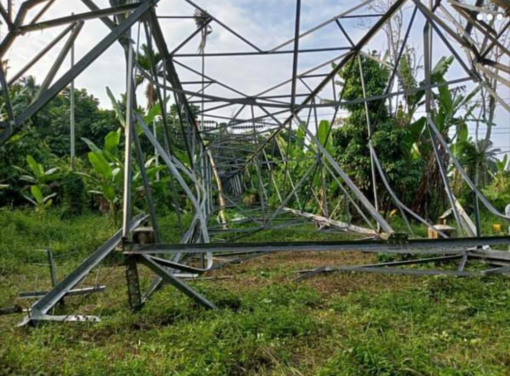 Tiang SUTT PLN roboh karena besi penyangga banyak hilang dicuri