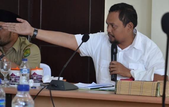 Indra Muchlis di persidangan