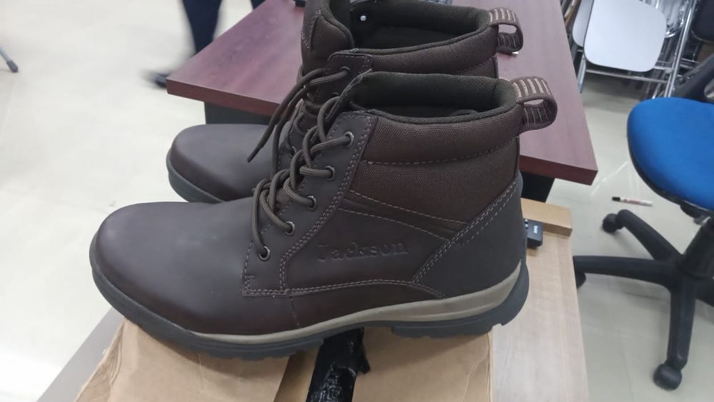 BB sepatu yang di dalamnya berisi sabu diamankan di Bandara SSQ II Pekanbaru