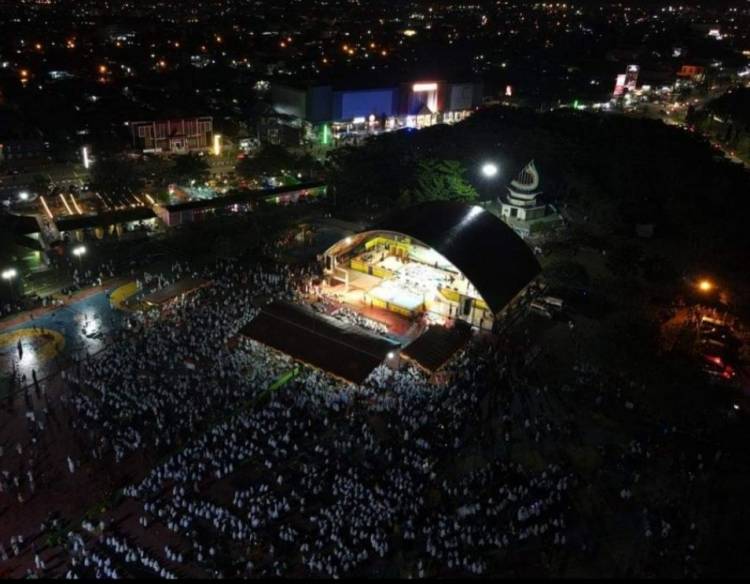 Keramaian acara Dumai Bersalawat dari foto udara. F. :. KUPASBERITA.COM