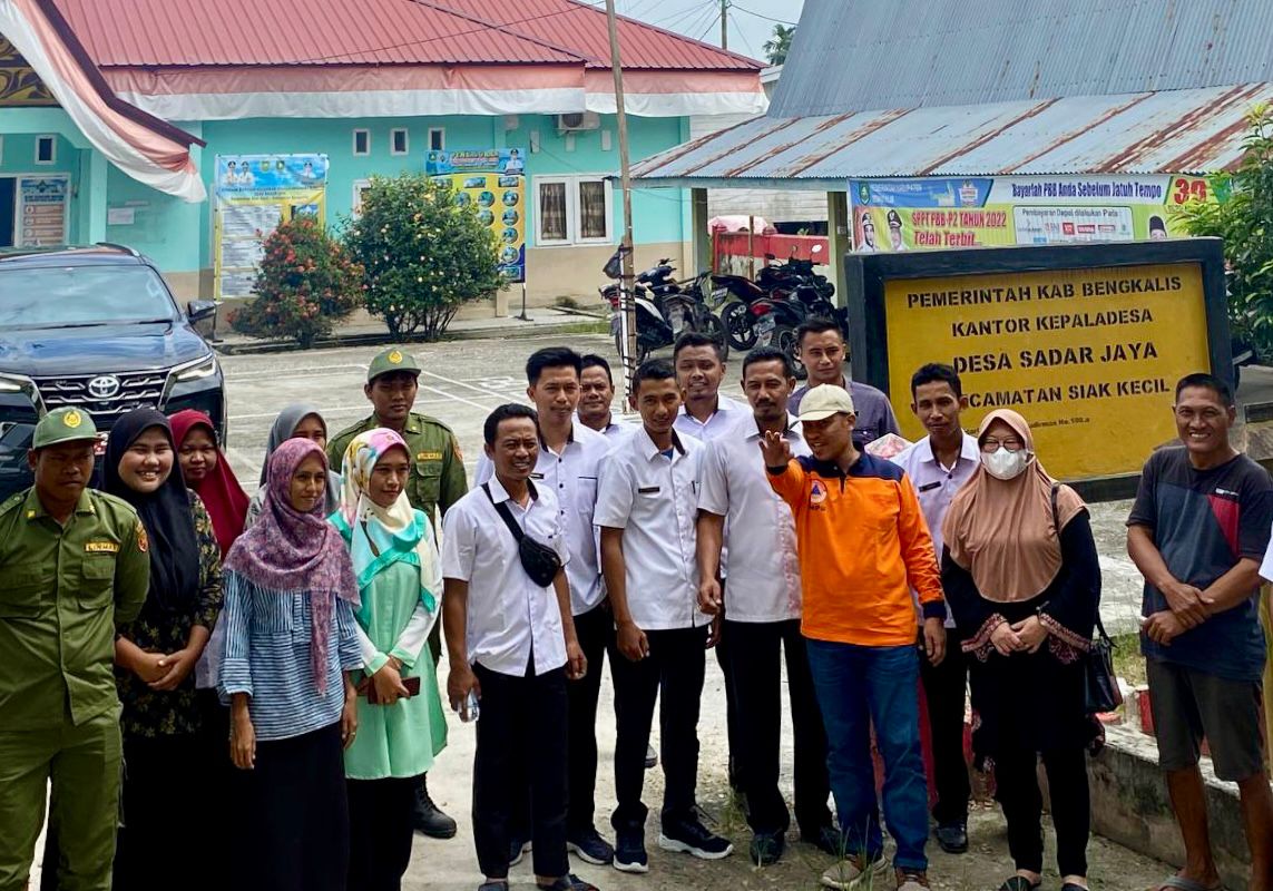 Wabup Bengkalis saat berkunjung di Desa Sadar Jaya, Siak Kecil, Bengkalis