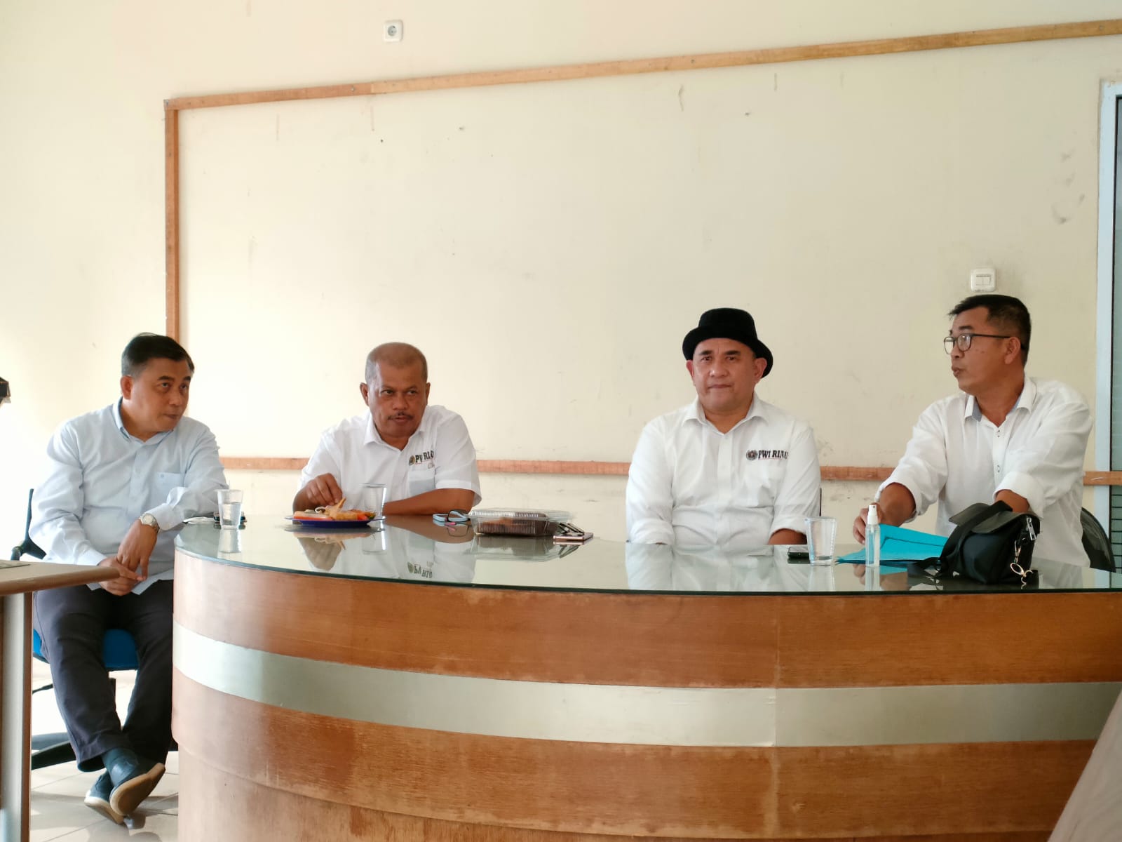 Persiapan pelantikan pengurus PWI Riau periode 2022-2027. F. :. YUS SIKUMBANG