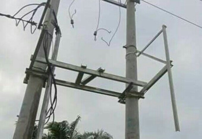 Trafo PLN di Rohil digasak maling