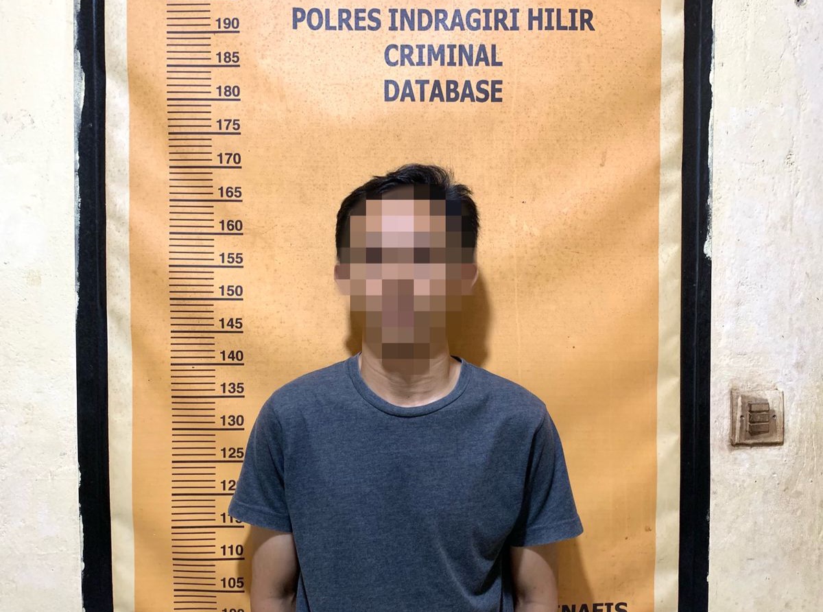 Tersangka penilap uang PT Adi Putra Indragiri ditangkap. F. :. RIAULINK.COM