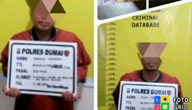 Dua tersangka judi togel ditangkap aparat Polsek Dumai Timur. F : HMPPOL