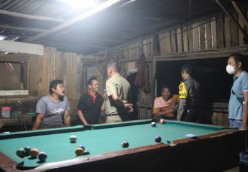 Penggerebekan warung remang-remang di Pekanbaru. F. :. CAKAPLAH.COM