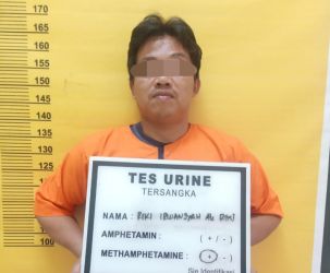 Tersangka penjarahan aset CV Bogasari. F : CAKAPLAH.COM