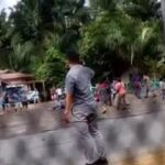 Massa K.SPTI - K.SPSI) Kabupaten Rohi bentrok. F. ;. CAKAPLAH.COM