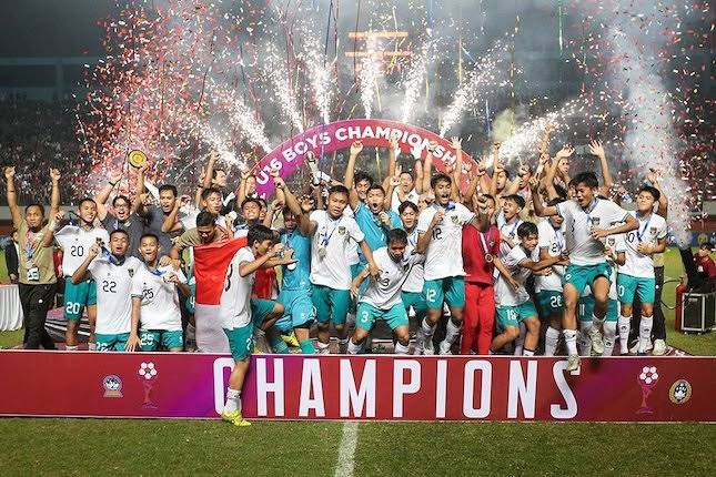 Tim Garuda U-16 juara AFF 2022. F. :. IST