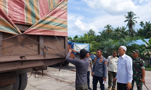 Wako Dumai sidak lokasi pengepul cangkang sawit. F : IST
