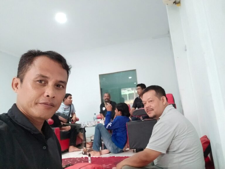 Rapat panitia pengukuhan DPC-PJS Dumai. F : DOK PJS