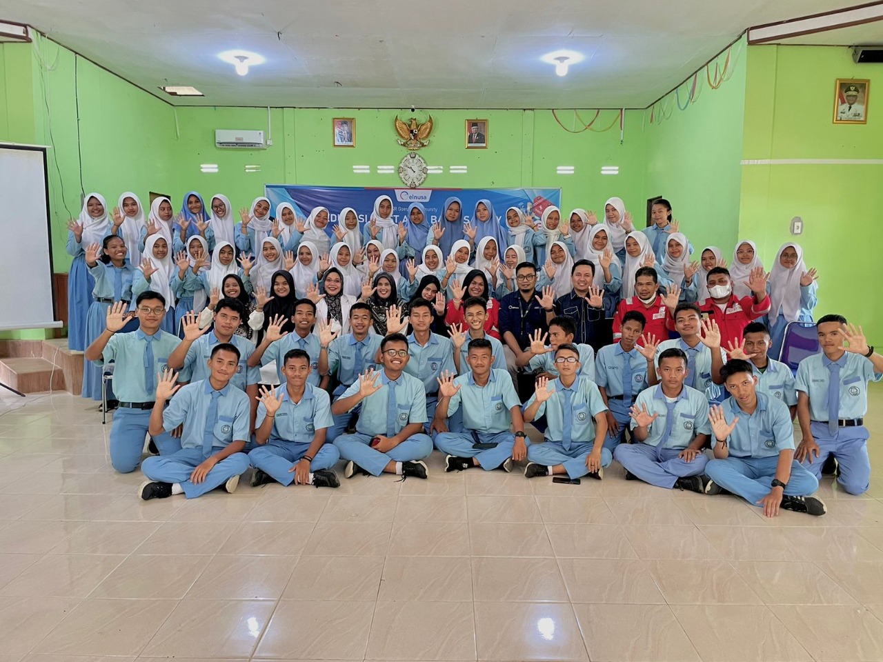Elnusa ‘CSR Goes to Community’ Sharing Knowledge First Aid dan Basic Safety di SMAN 4 Mandau Riau