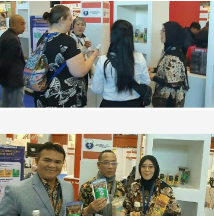 Kolase kegiatan Himpunan Alumni IPB di pameran internasional Free From Functional Food Expo di Amsterdam. F : HUMAS HA-IPB