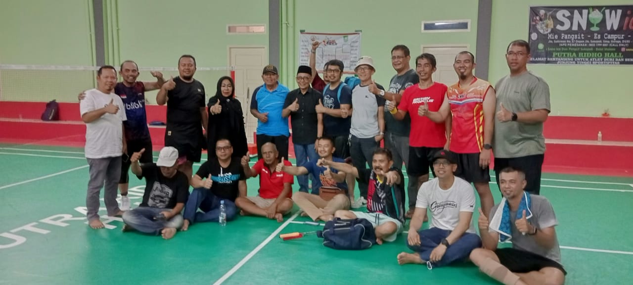 SELAMAT! Yulhendra – Riki Juara Fun Tournament Badminton IKM Duri Cup 1