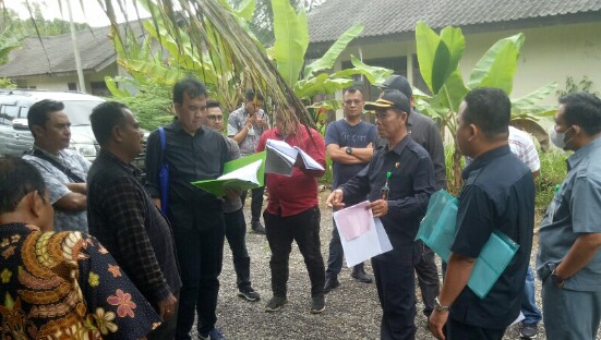 Ketua majelis hakim M Tahir memimpin sidang PS gugatan bantahan eksekusi lahan Kampus Unri. F : DETAK24.COM