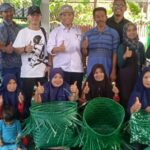 KREATIF! Emak – emak di Tualang Sulap Tali Bekas Jadi Produk Komersial