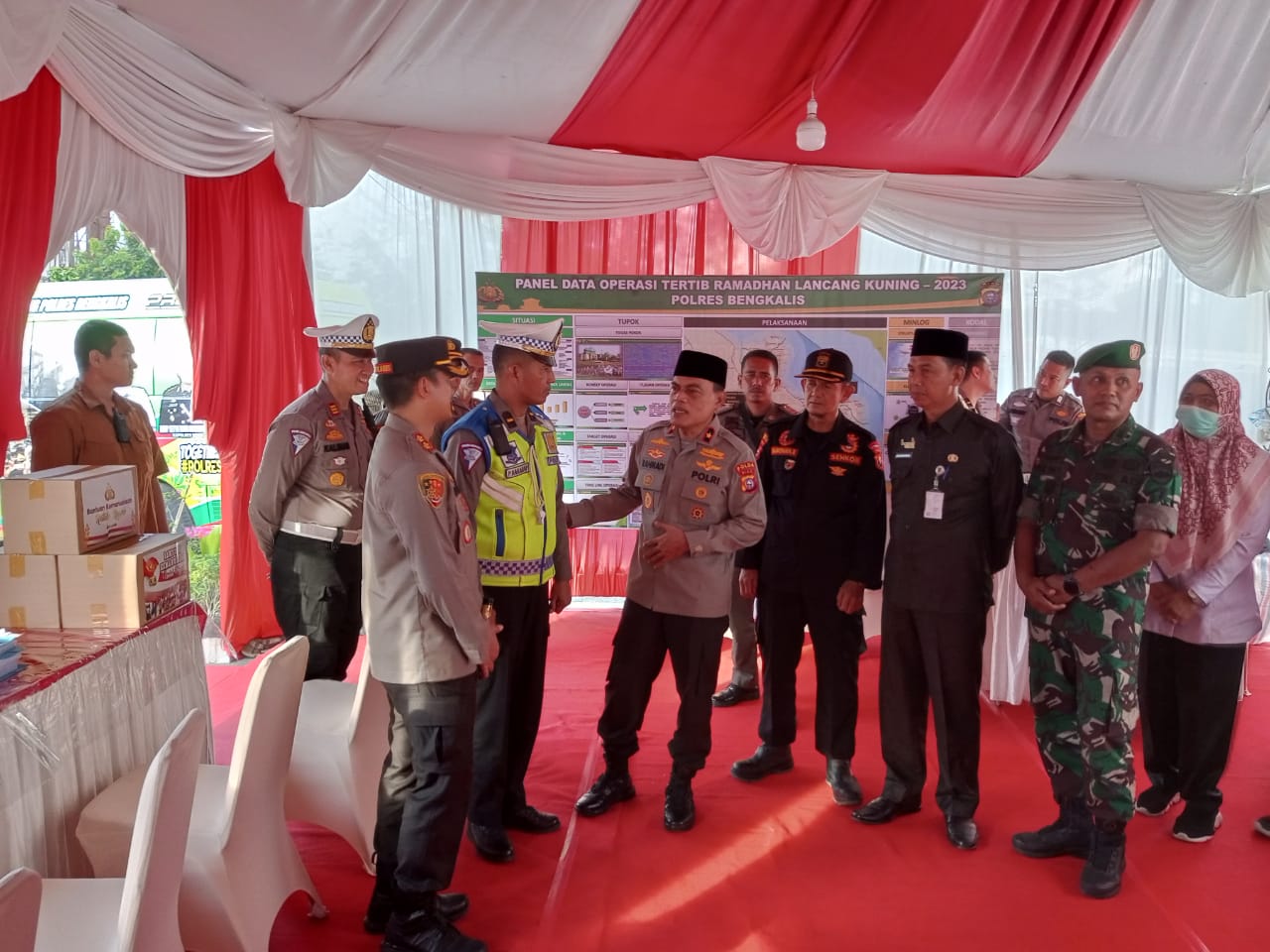 WAKAPOLDA Riau Tinjau Pospam Ops Tertib Ramadhan di Simpang Pokok Jengkol Duri 