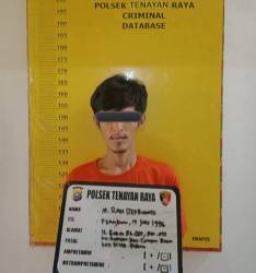 Tersangka pencurian Hp dslsm kamar cewek Pekanbaru. F : IST