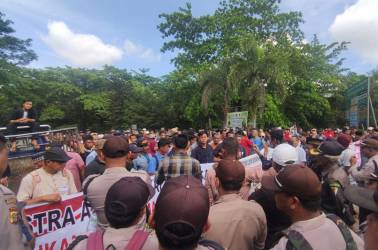 Massa demo di PT SAI Rohul. F : IST