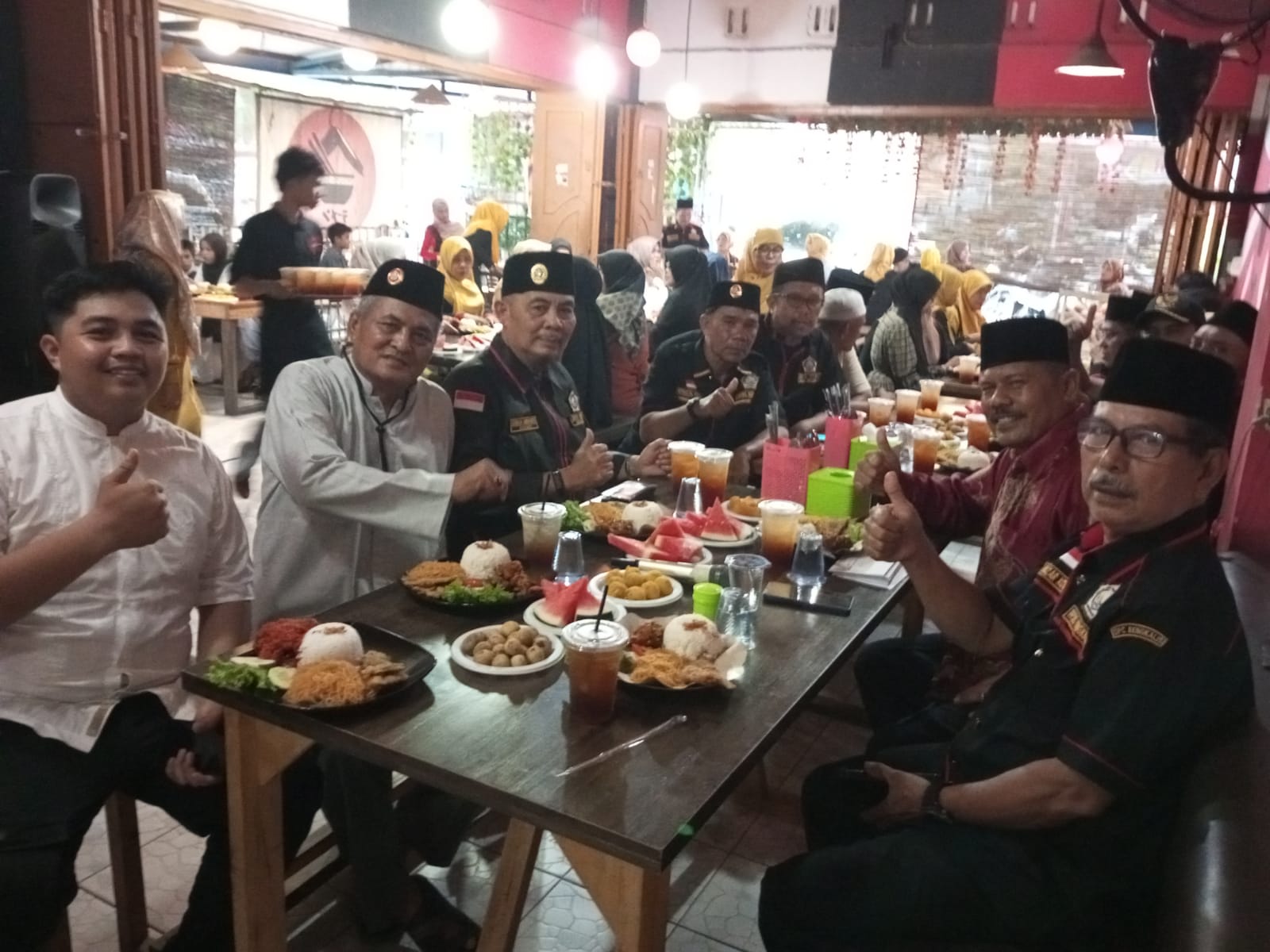 SANTUNI Anak Yatim, Suku Koto Sedunia DPD PPSKS Bukber di Duri