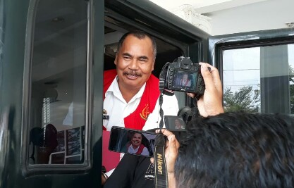 Tersangka Waskito masuk mobil tahanan. f : ist