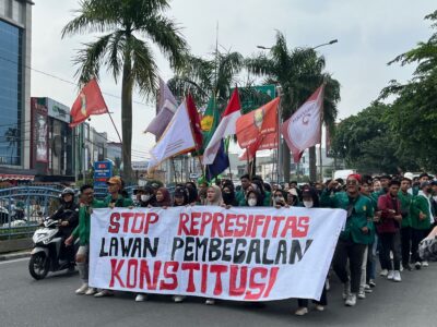 Ratusan Mahasiswa Umri dan IMM Pekanbaru Demo Kawal Putusan MK