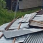 Puting Beliung Terjang Rimba Sekampung Bengkalis, Atap Rumah dan Sekolah Berterbangan 