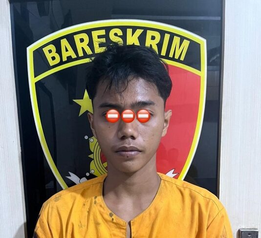 Tersangka S pelaku penikaman kelompok pemuda baku hantam di Tembilahan. (f: ist)