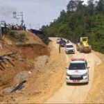 Lintas Riau-Sumbar Longsor di Tanjung Alai Kampar, Truk Dilarang Lewat 