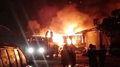 Sakit Hati, Tukang Becak Bakar 204 Kios Pakaian Bekas di Tanjung Balai 