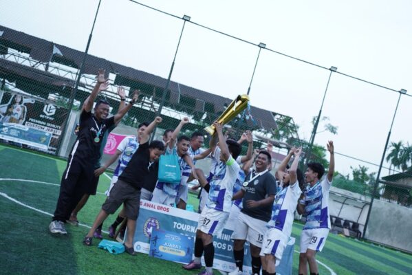 Pelindo Dumai Sabet Juara I Turnamen Mini Soccer HUT RS Awal Bros 