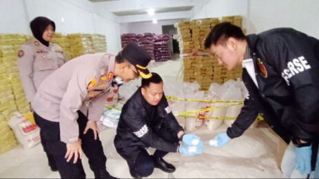 Awas! Beras Oplosan Merek Happy Minang Beredar di Dumai, Polisi Sita 50 Ton Barang Bukti 