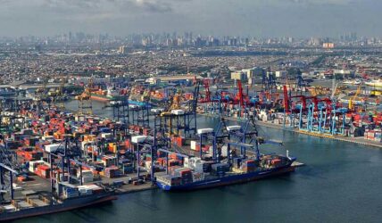 Semester I, Aktifitas Peti Kemas di Pelabuhan Indonesia Capai 9,5 Juta TEUs