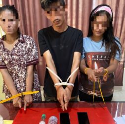 Warga Gerebek Pesta Sabu di Desa Koto Taluk Kuansing, Tiga Orang Digiring ke Kantor Polisi 