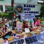 Emak-emak Geruduk Kantor BGN, Desak Pemerintah Setop Program MBG 