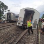 KA Purwojaya Rute Jakarta-Cilacap Anjlok, Begini Kondisi 227 Penumpangnya!