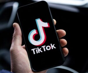 Terindikasi Judi Online, Komdigi Resmi Bekukan Izin TikTok 
