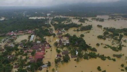 Dua Tewas, Puluhan Ribu Warga Terdampak Banjir dan Longsor Sumbar