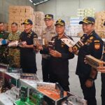 Diintai Empat Bulan, Aparat Gerebek Gudang Rokok Ilegal Senilai Rp 300 Miliar di Pekanbaru 