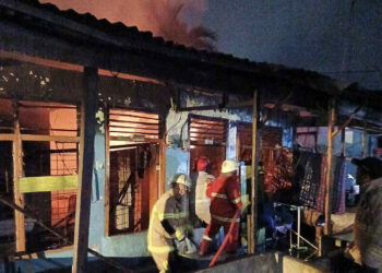 Tragedi Malam Minggu, 4 Rumah Petak Ludes Dilalap Api di Bambu Kuning Pekanbaru 