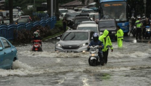 Diguyur Hujan Lebat, Pekanbaru Dikepung Banjir 