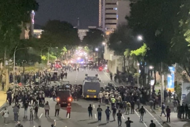 Sempat Rusuh, Polisi Tangkap Belasan Massa Demo Grahadi Surabaya