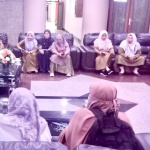 Guru Bantu Provinsi di Kampar Tak Gajian 6 Bulan: Makan Apa Kami Pak?