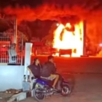 Toyota Kijang Terbakar Saat Isi Pertalite di SPBU Hangtuah Pekanbaru 