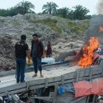 Berkat Laporan Warga, Polres Kuansing Bakar 6 Rakit PETI di Dua Kecamatan