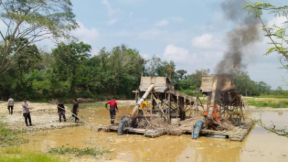 Tertibkan PETI di Cerenti dan Pangean, Polisi Diadang Massa 